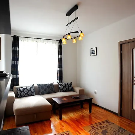 Downtown Apartment *